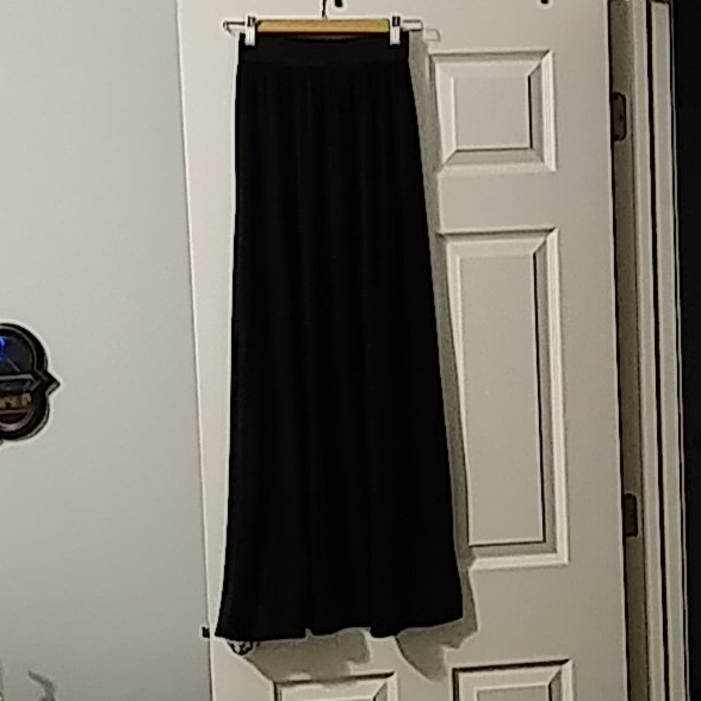 Long black skirt